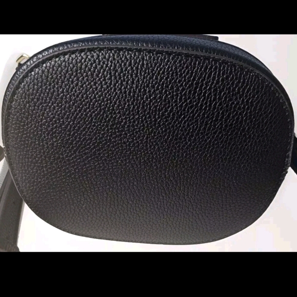 Liz Claiborne NWT Maddie Bucket Crossbody Shoulder Handbag Purse Tan & Black - Picture 11 of 13